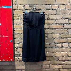 Banana Republic dark navy strapless dress. Size US 4.